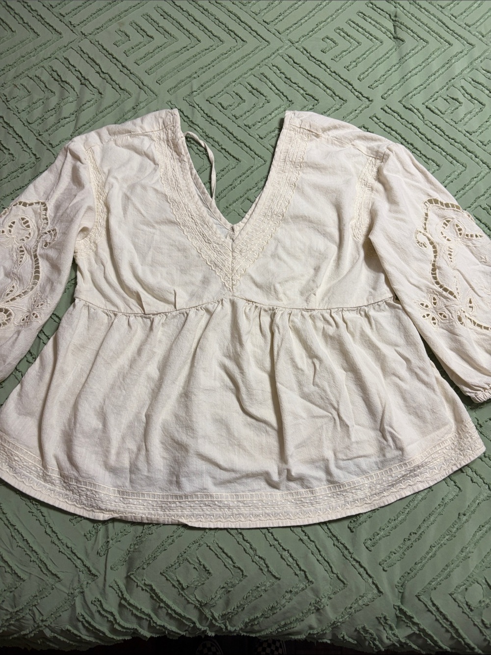 Time and Tru Cream V-Neck Boho Peasant Blouse
